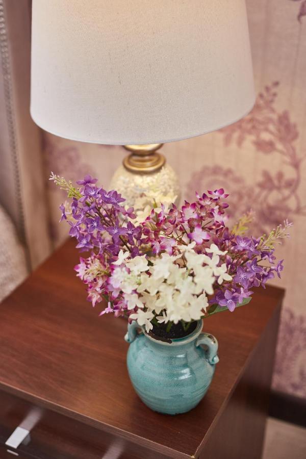 Purple Pearl On French Boulevard Apartman Odessza Kültér fotó